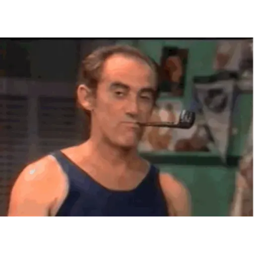 Figurinha: Chaves com Cachimbo