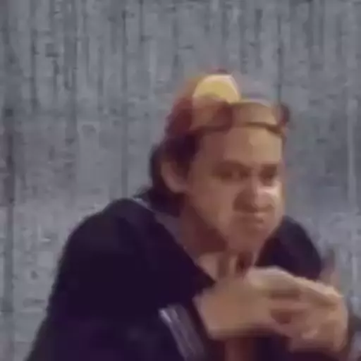 Figurinha: Chapolin Colorado comendo