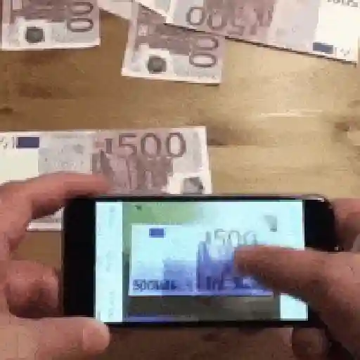 Figurinha: Dinheiro Caindo na Tela do Celular