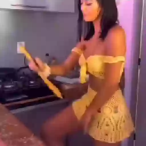 Figurinha: Dancinha amarela