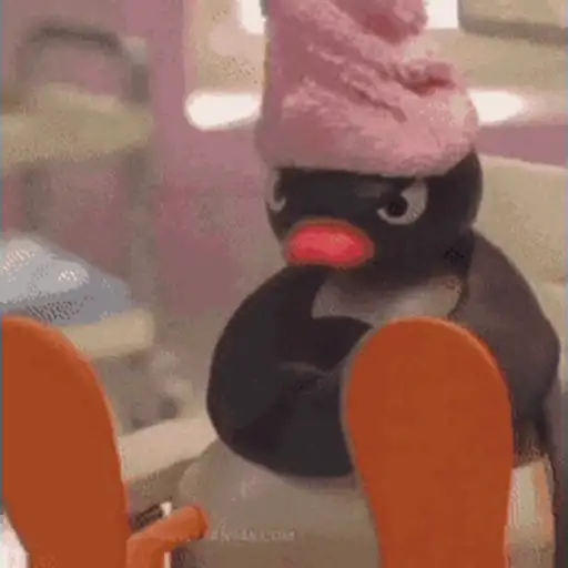 Figurinha: Pingu bravo com gorro rosa