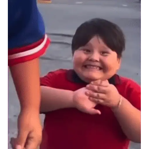 Figurinha: Menino Gordinho Dançando