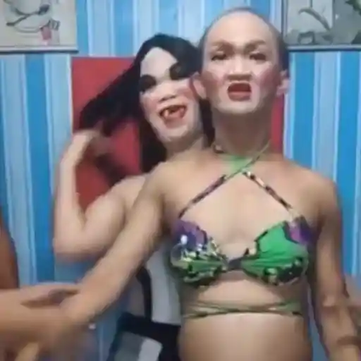 Figurinha: Mulheres de biquíni rebolando