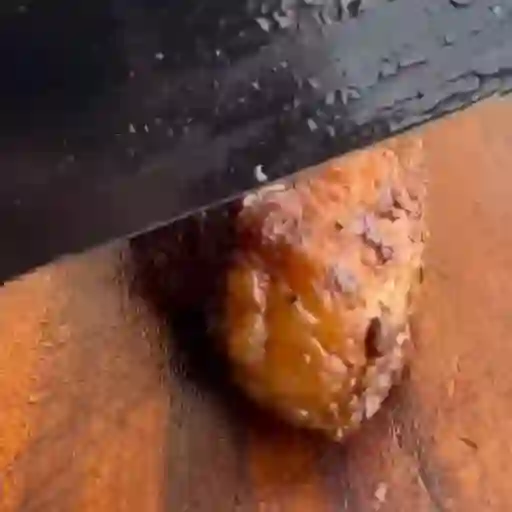 Figurinha: Faca Cortando Carne Deliciosa