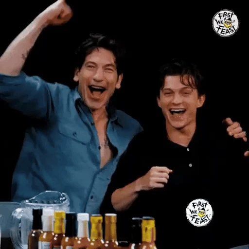 Figurinha: Jon Bernthal e Tom Holland