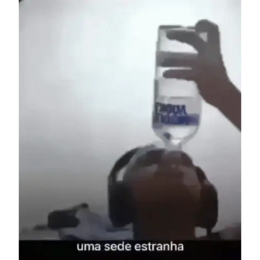 Figurinha: Uma sede estranha