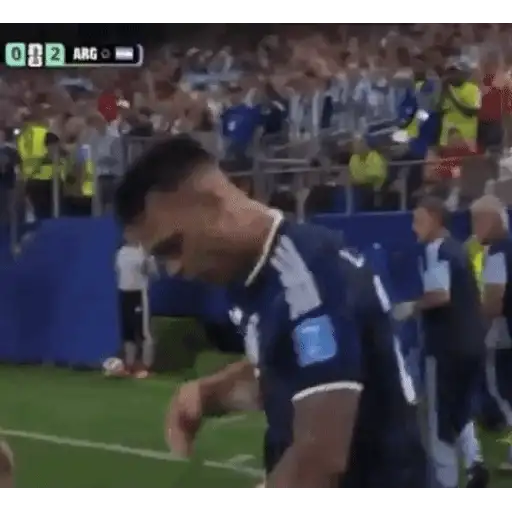 Figurinha: Lautaro Martinez dancando