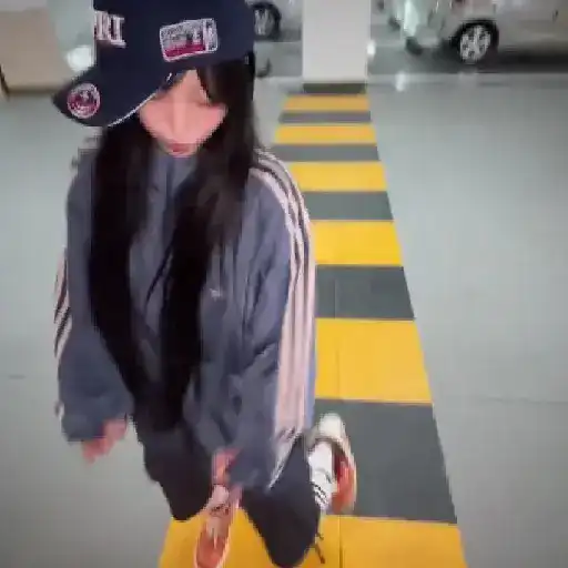 Figurinha: Dança de Boné