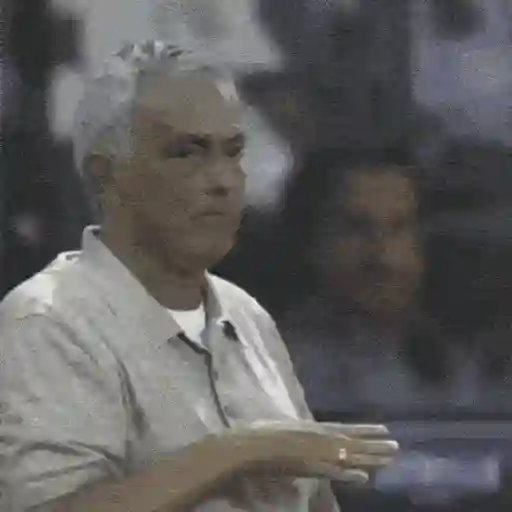 Figurinha: José Mourinho indignado