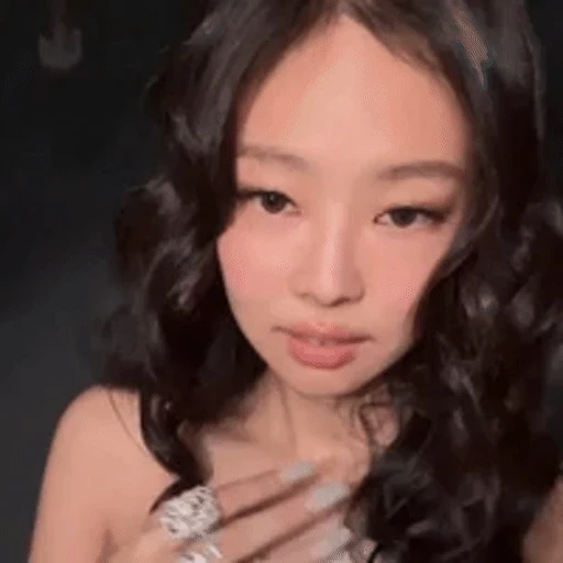 Figurinha: Jennie Kim