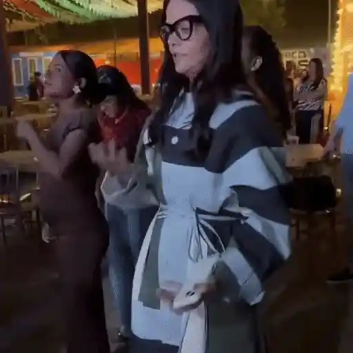 Figurinha: Dancinha animada