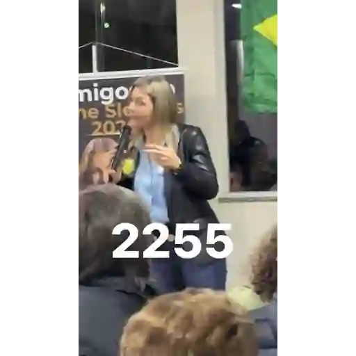 Figurinha: Apresentação política 2255