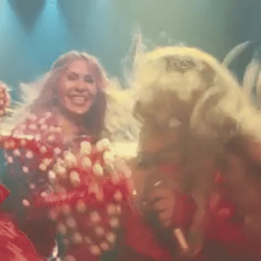 Figurinha: Joelma em show