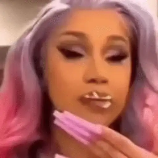 Figurinha: Cardi B comendo