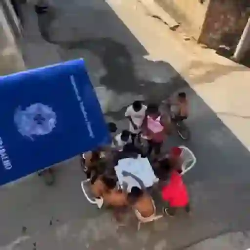 Figurinha: A carteira de trabalho