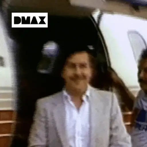 Figurinha: Homem acena para câmera