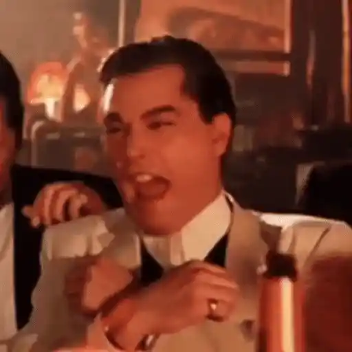 Figurinha: Ray Liotta rindo