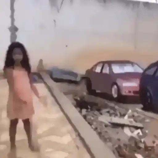 Figurinha: Criança com superpoderes