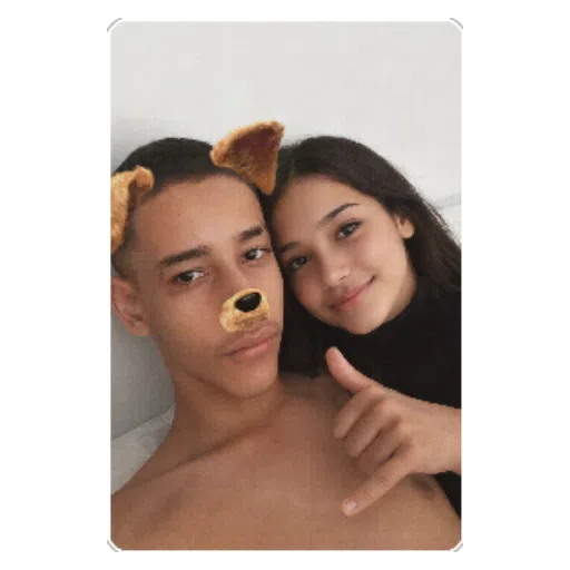 Figurinha: Casal Jovem