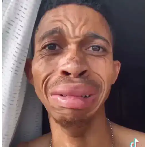 Figurinha: Homem fazendo careta